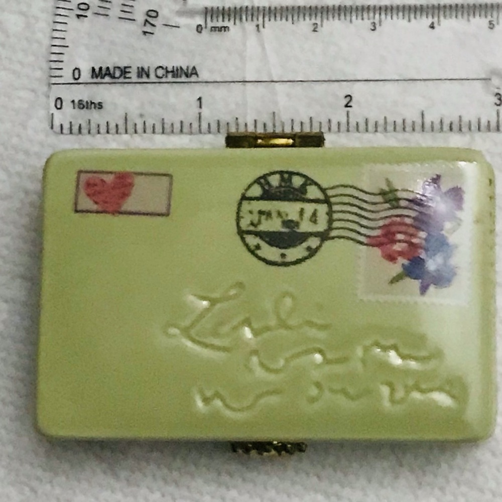 Hallmark Signature keepsake box